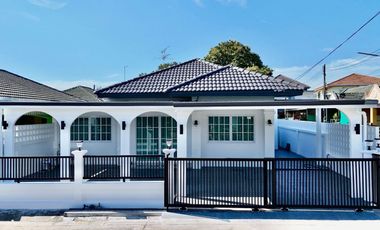 For sale 3 bedrooms house in Si Racha, Chonburi