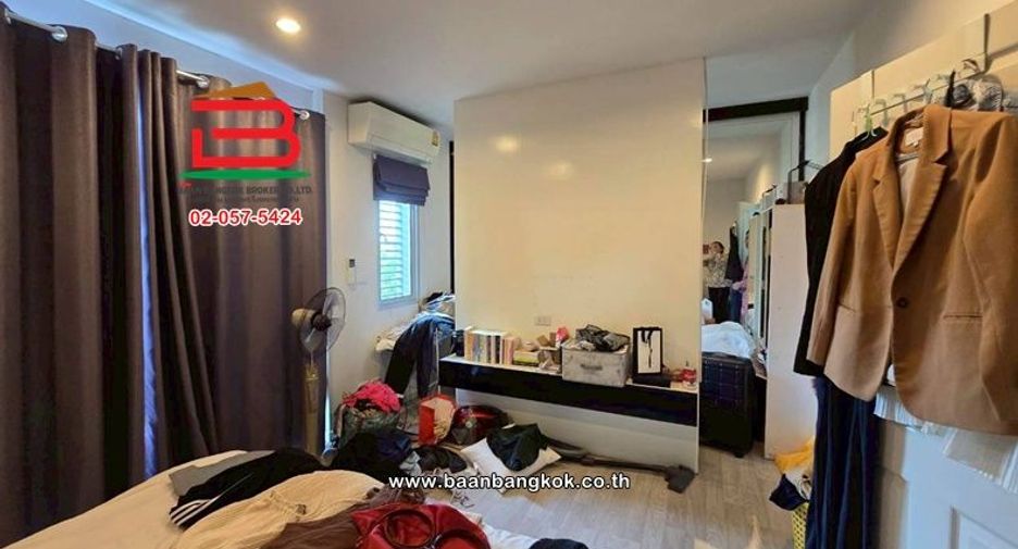 For sale 1 bed townhouse in Don Mueang, Bangkok
