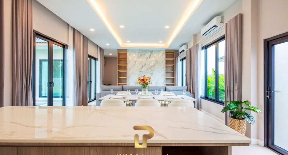 For sale 3 bedrooms villa in Bang Lamung, Chonburi