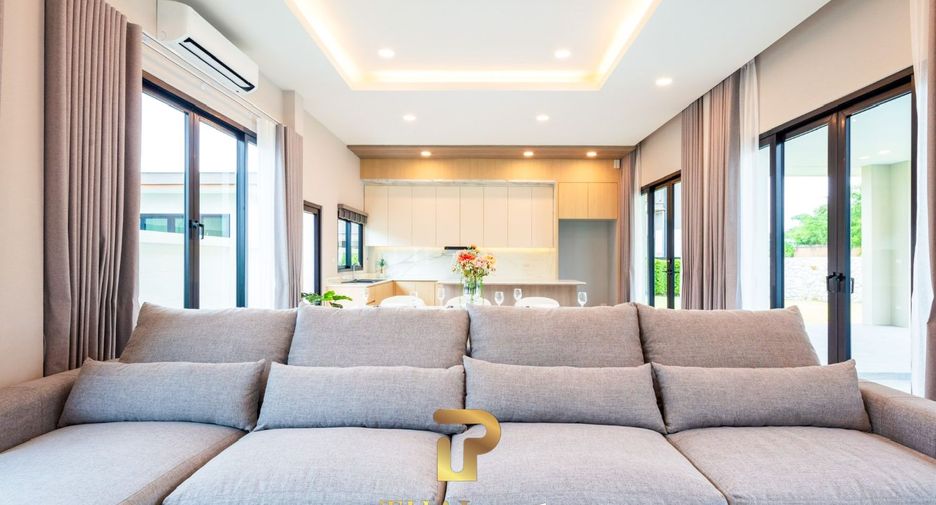 For sale 3 bedrooms villa in Bang Lamung, Chonburi