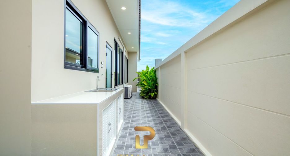 For sale 3 bedrooms villa in Bang Lamung, Chonburi