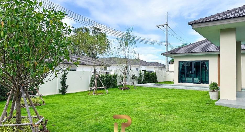 For sale 3 bedrooms villa in Bang Lamung, Chonburi