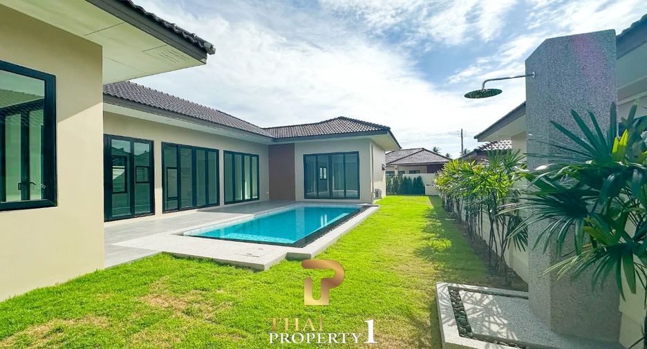 For sale 3 bedrooms villa in Bang Lamung, Chonburi