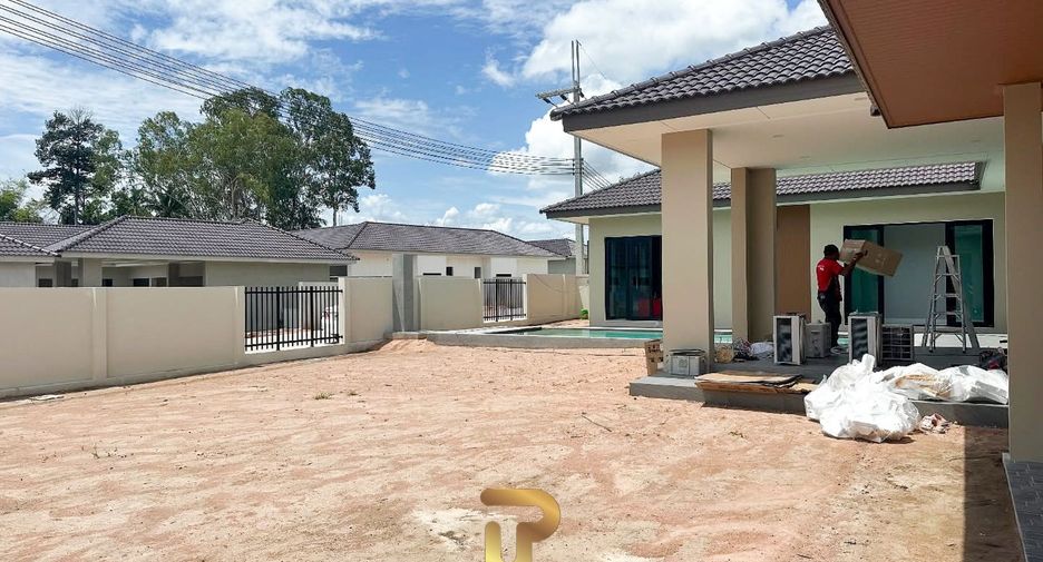 For sale 3 bedrooms villa in Bang Lamung, Chonburi