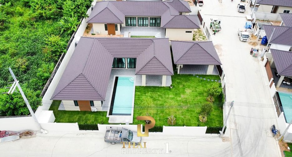 For sale 3 bedrooms villa in Bang Lamung, Chonburi