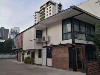 For rent retail Space in Watthana, Bangkok