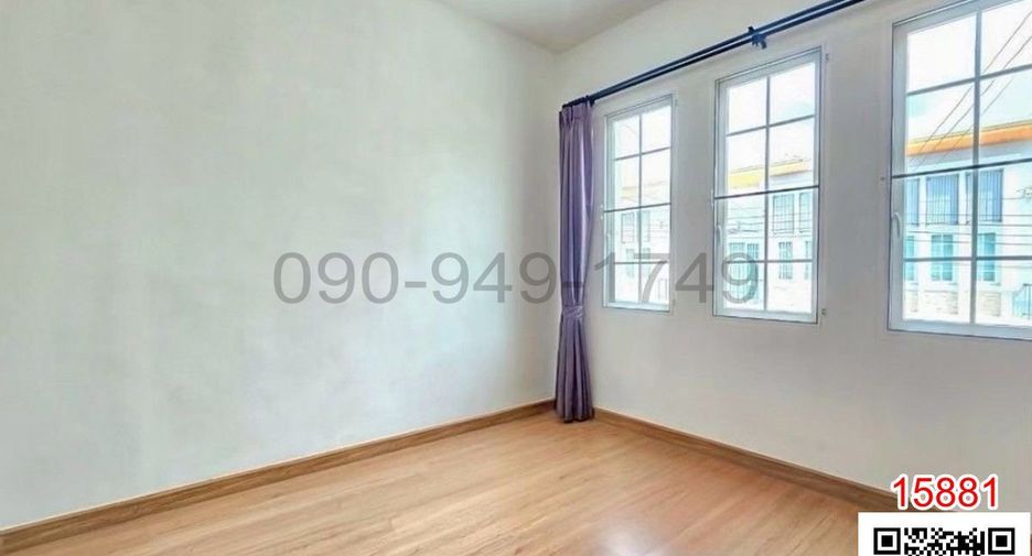 For rent 4 bedrooms townhouse in Mueang Nonthaburi, Nonthaburi