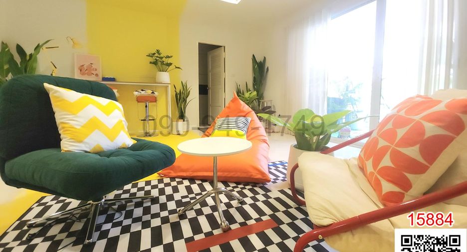 For rent 10 bedrooms townhouse in Watthana, Bangkok