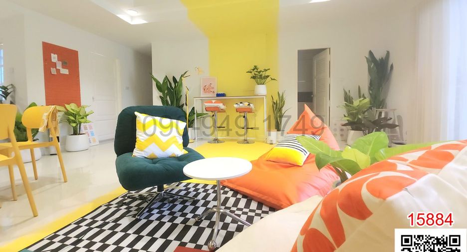 For rent 10 bedrooms townhouse in Watthana, Bangkok