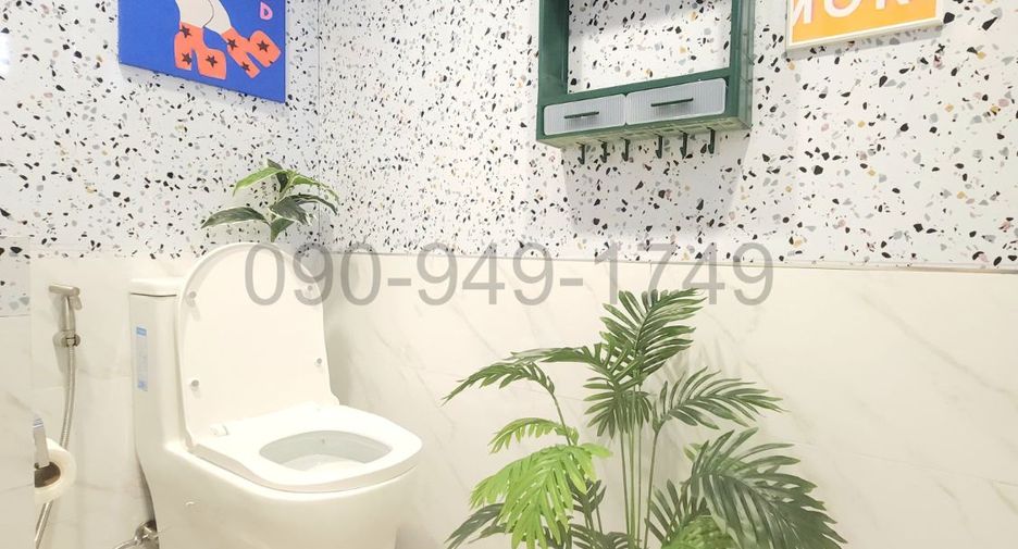 For rent 10 bedrooms townhouse in Watthana, Bangkok