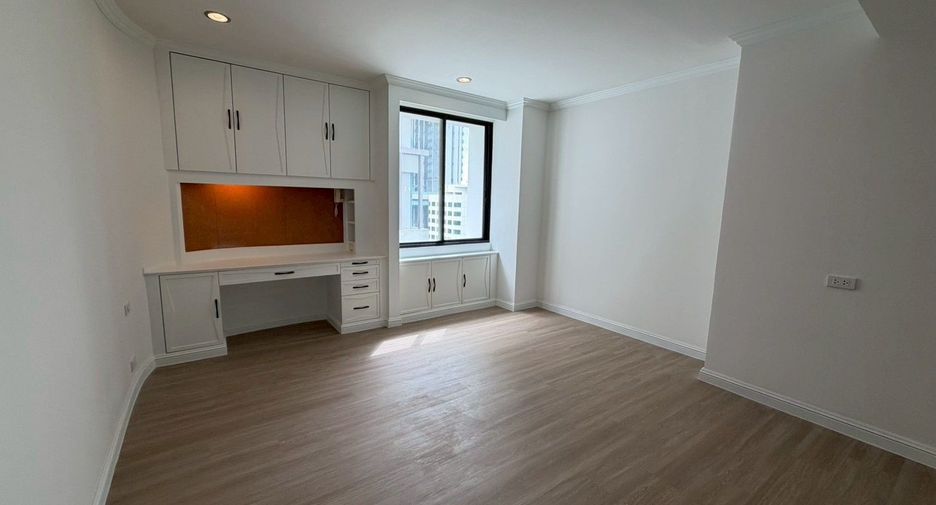 Condo en venta de 3 habitaciones en Khlong Toei, Bangkok
