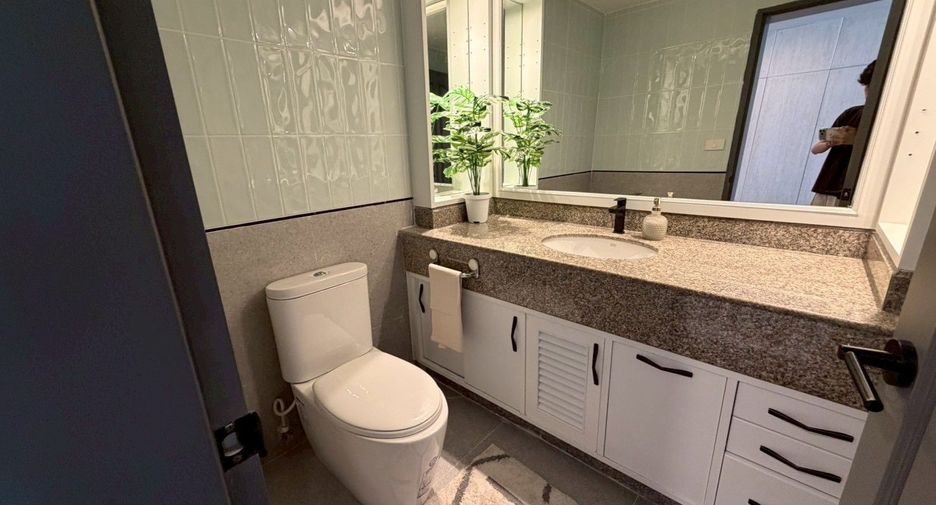 Condo en venta de 3 habitaciones en Khlong Toei, Bangkok