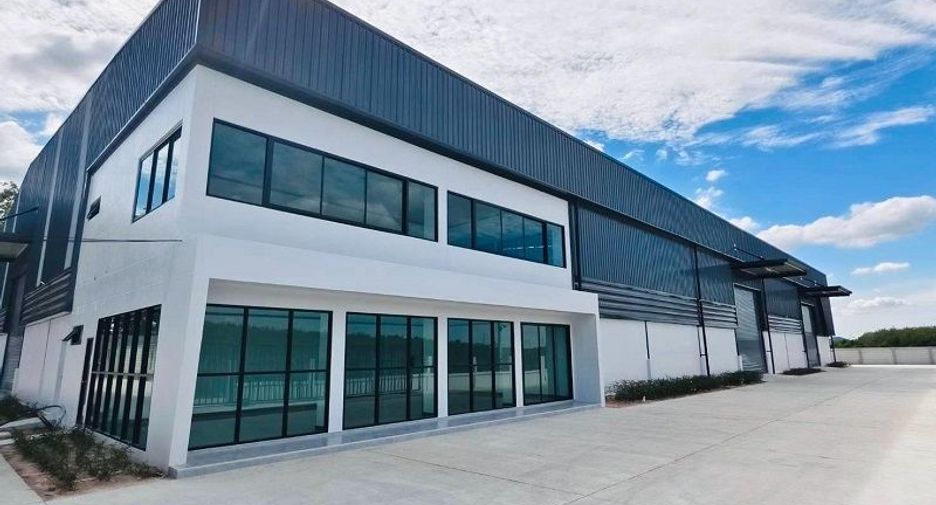 For rent and for sale 4 bedrooms warehouse in Nikhom Phatthana, Rayong
