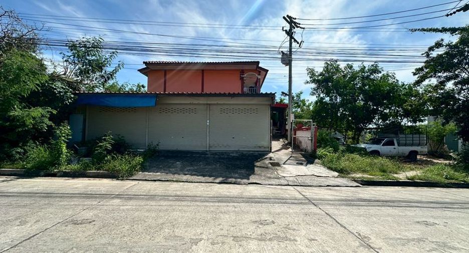 For sale 32 bedrooms apartment in Si Racha, Chonburi
