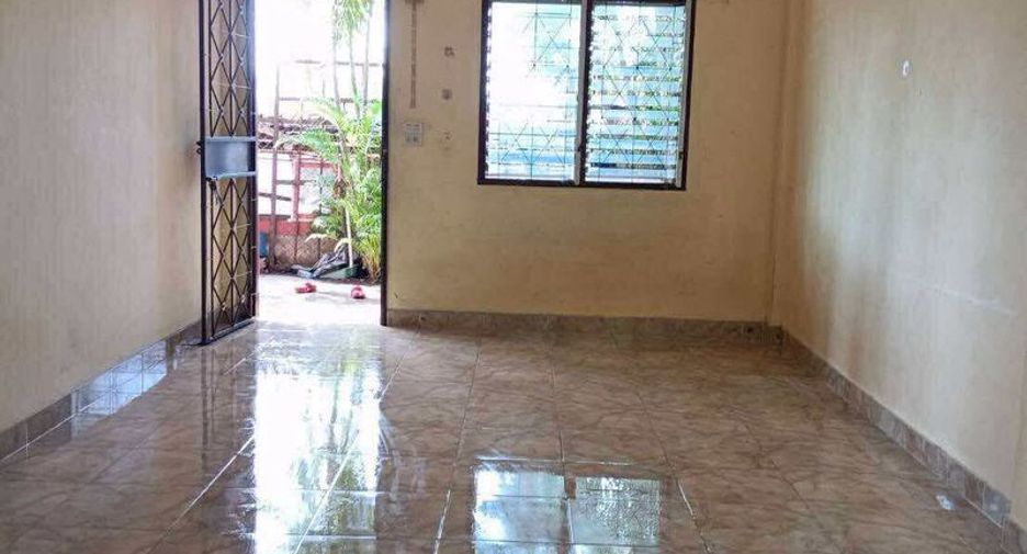 For sale 32 bedrooms apartment in Si Racha, Chonburi