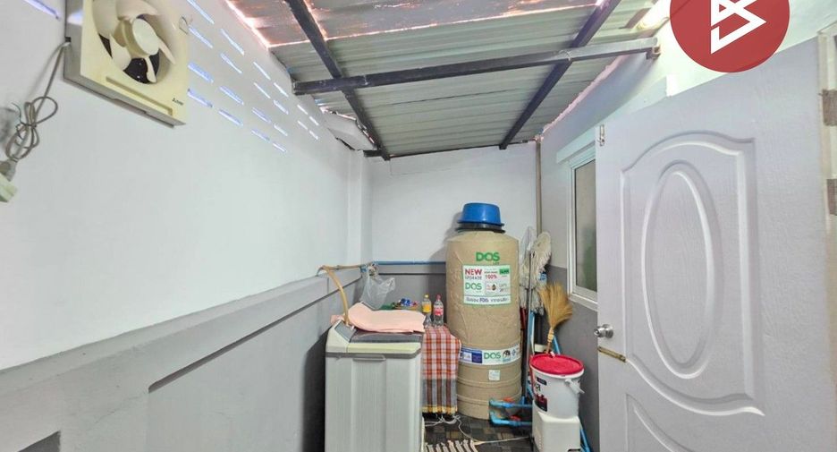 For sale 3 bedrooms townhouse in Mueang Nakhon Pathom, Nakhon Pathom