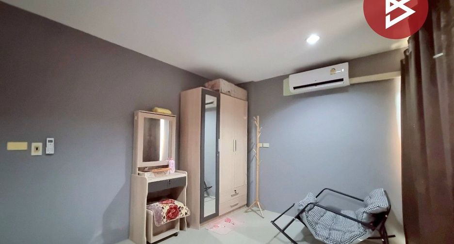 For sale 3 bedrooms townhouse in Mueang Nakhon Pathom, Nakhon Pathom