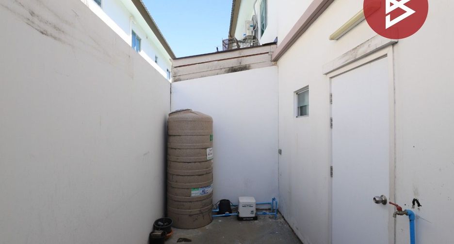 For sale 3 ベッドルーム townhouse in Mueang Samut Prakan, Samut Prakan