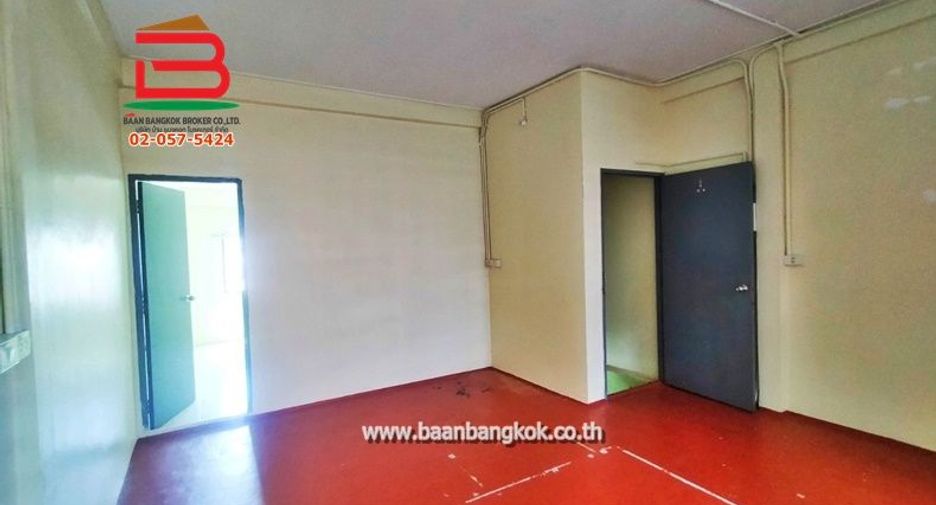 For sale 4 bedrooms retail Space in Dusit, Bangkok