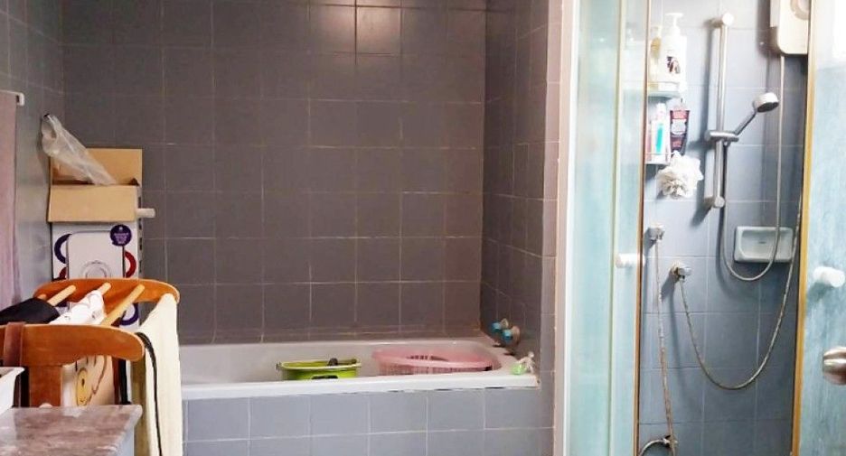 Casa en venta de 4 habitaciones en Bang Phli, Samut Prakan