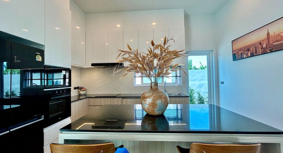 For sale 4 bedrooms villa in Hua Hin, Prachuap Khiri Khan