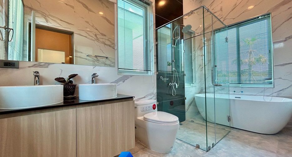 For sale 4 bedrooms villa in Hua Hin, Prachuap Khiri Khan