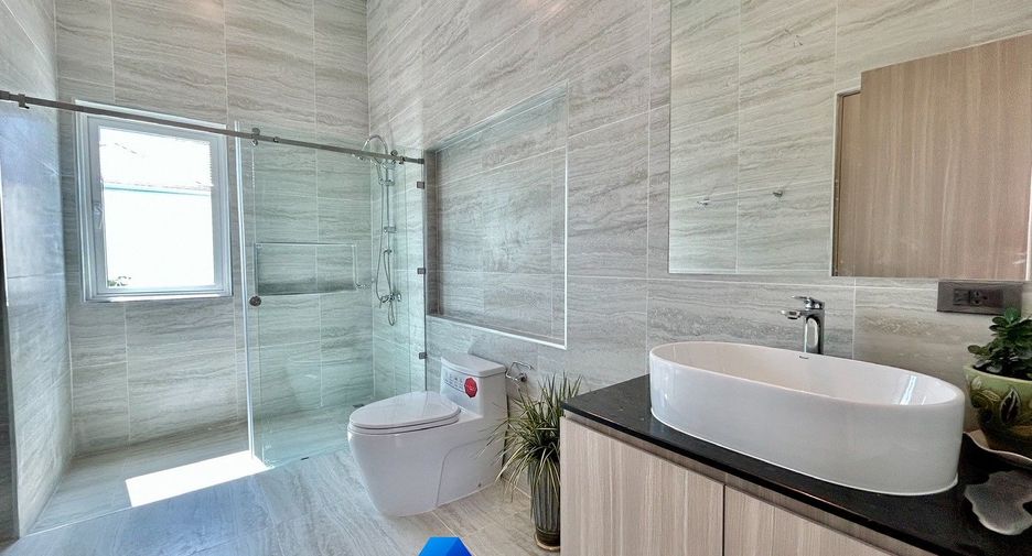 For sale 4 bedrooms villa in Hua Hin, Prachuap Khiri Khan