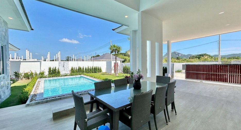 For sale 4 bedrooms villa in Hua Hin, Prachuap Khiri Khan