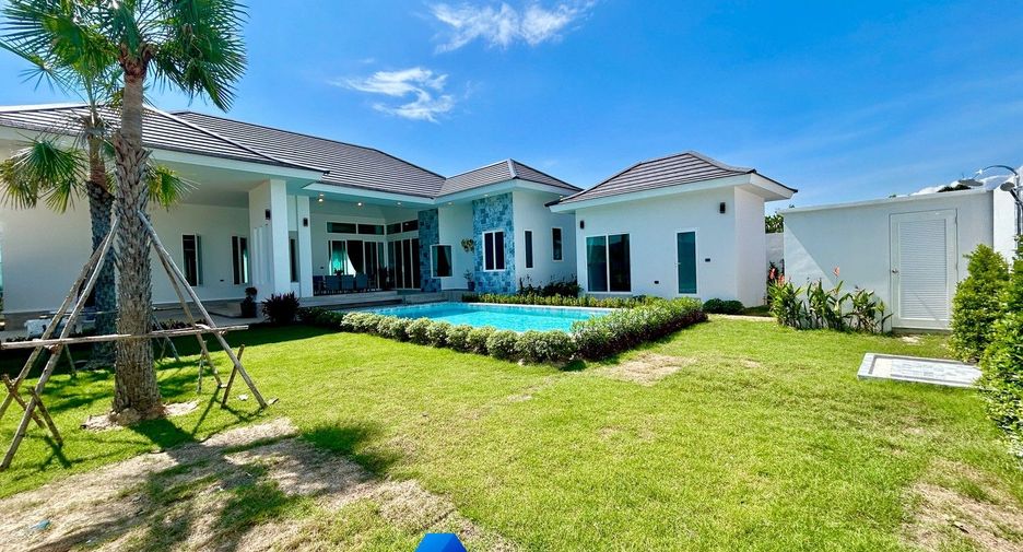 For sale 4 bedrooms villa in Hua Hin, Prachuap Khiri Khan