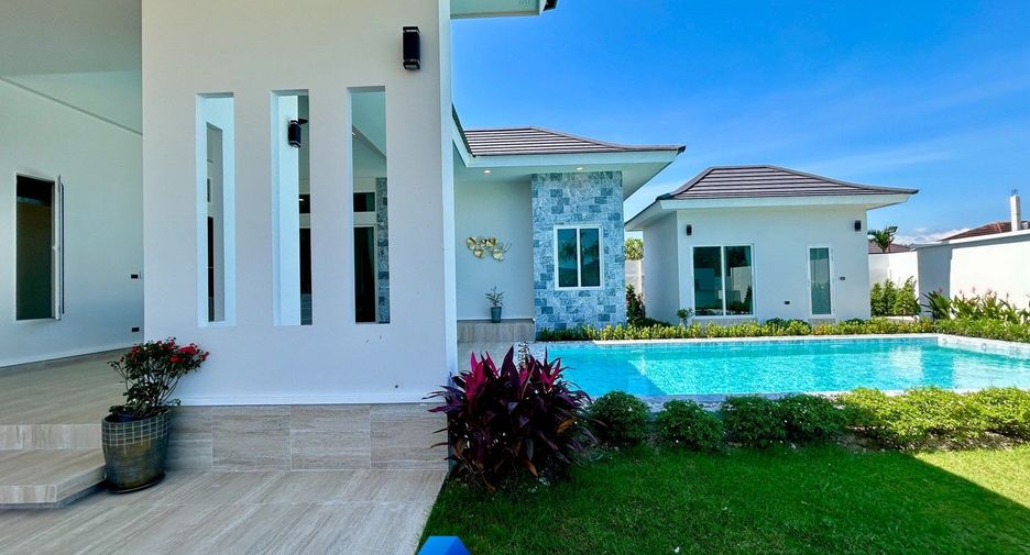 For sale 4 bedrooms villa in Hua Hin, Prachuap Khiri Khan