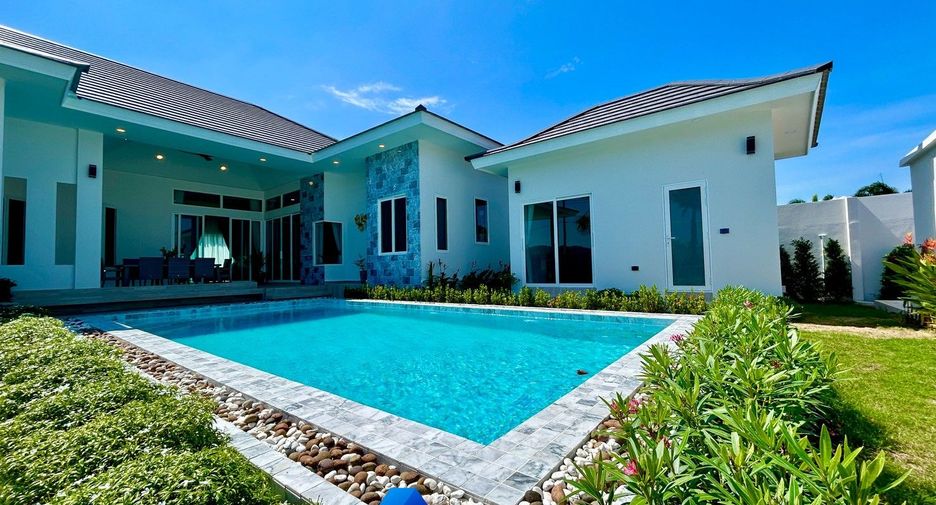 For sale 4 bedrooms villa in Hua Hin, Prachuap Khiri Khan
