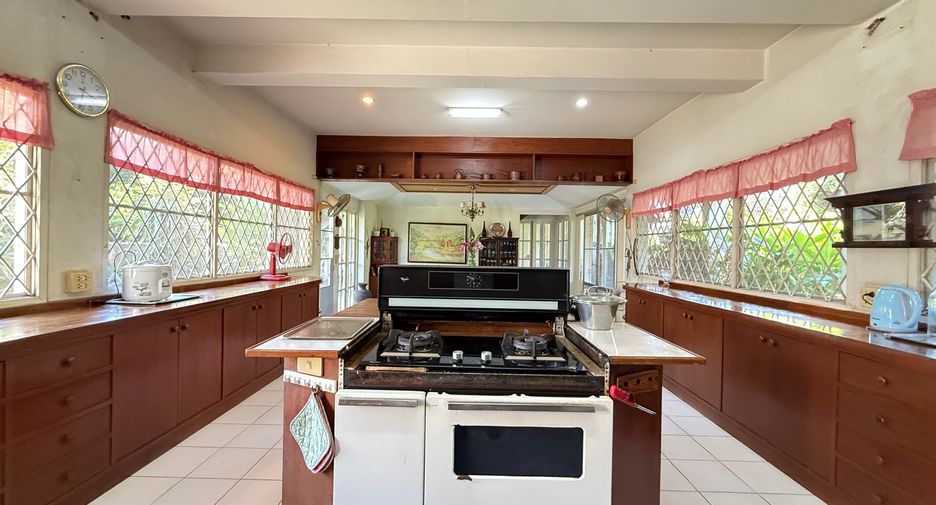 For sale 7 bedrooms house in Mae Rim, Chiang Mai