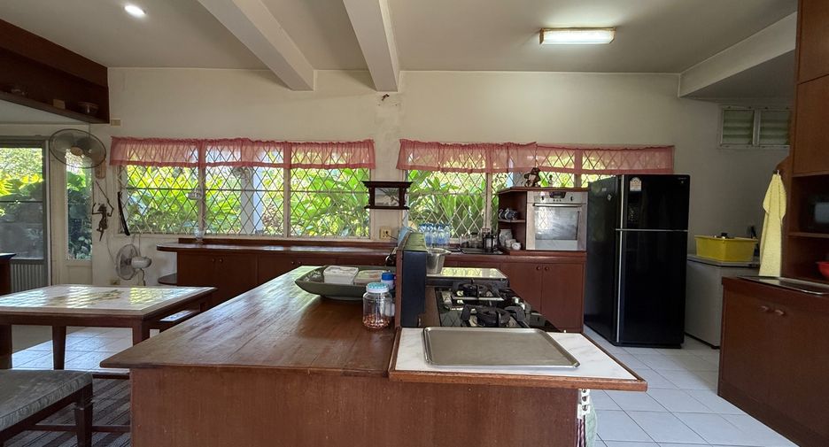 For sale 7 bedrooms house in Mae Rim, Chiang Mai