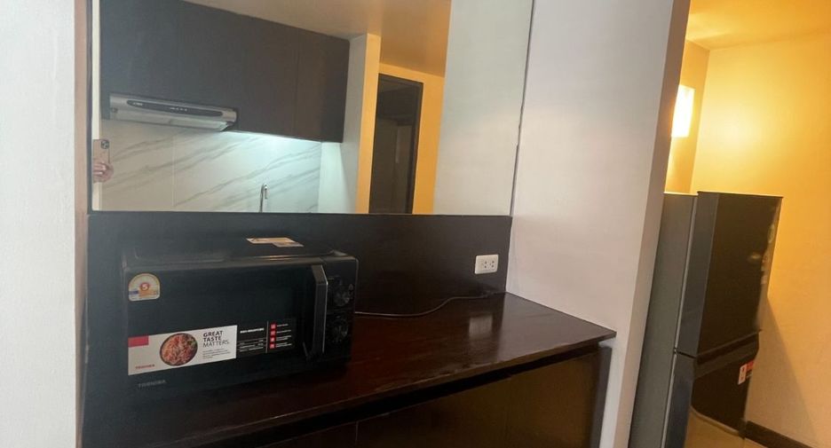 For sale 1 bed condo in Huai Khwang, Bangkok