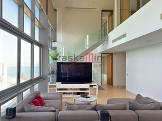 For sale 4 ベッドルーム condo in Bang Lamung, Chonburi