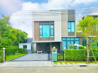 For sale 3 bedrooms house in Taling Chan, Bangkok