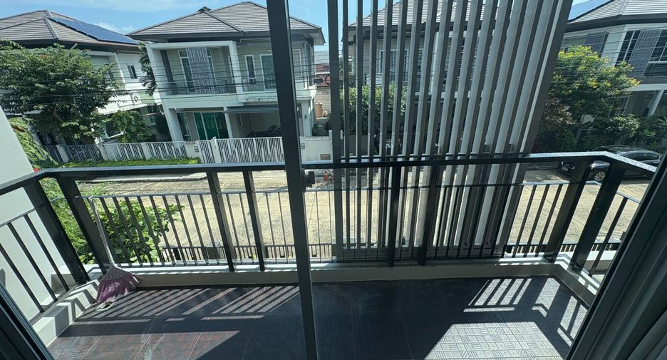 For sale 3 bedrooms house in Khan Na Yao, Bangkok