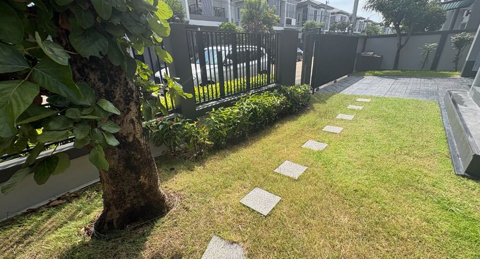 For sale 3 bedrooms house in Khan Na Yao, Bangkok