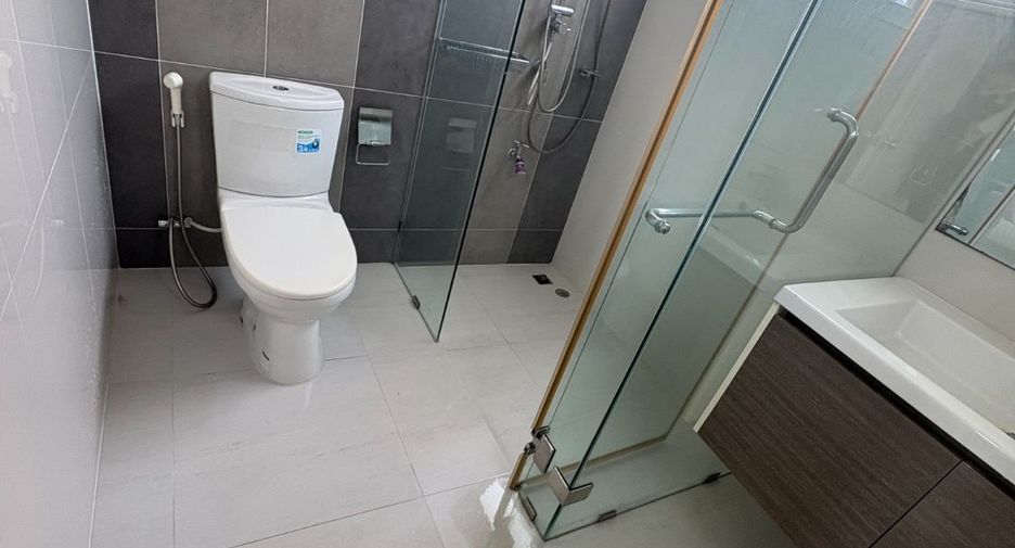 For sale 3 bedrooms house in Khan Na Yao, Bangkok