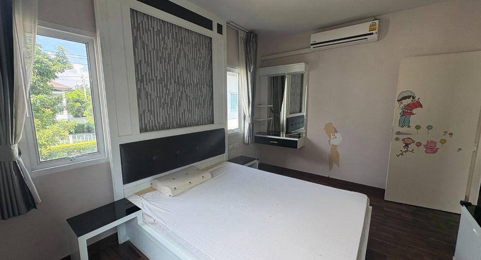 For sale 3 bedrooms house in Khan Na Yao, Bangkok