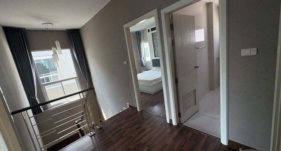 For sale 3 bedrooms house in Khan Na Yao, Bangkok