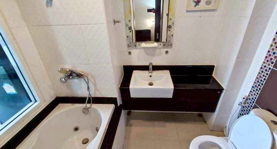 Condo en alquiler de 1 habitaciones en Si Racha, Chonburi