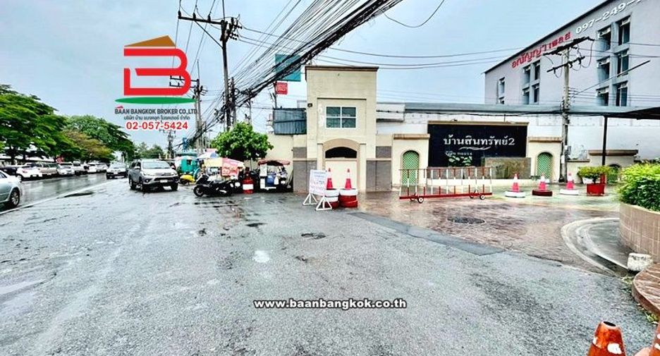 For sale 4 bedrooms condo in Thanyaburi, Pathum Thani