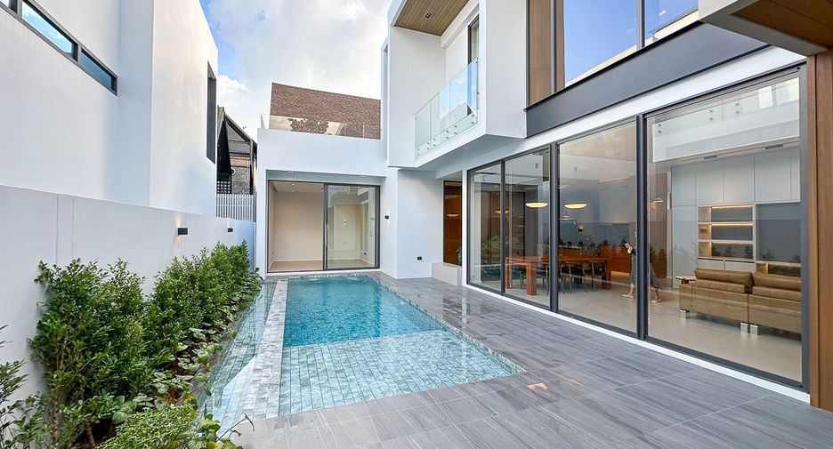 For sale 3 bedrooms villa in Mueang Chiang Mai, Chiang Mai