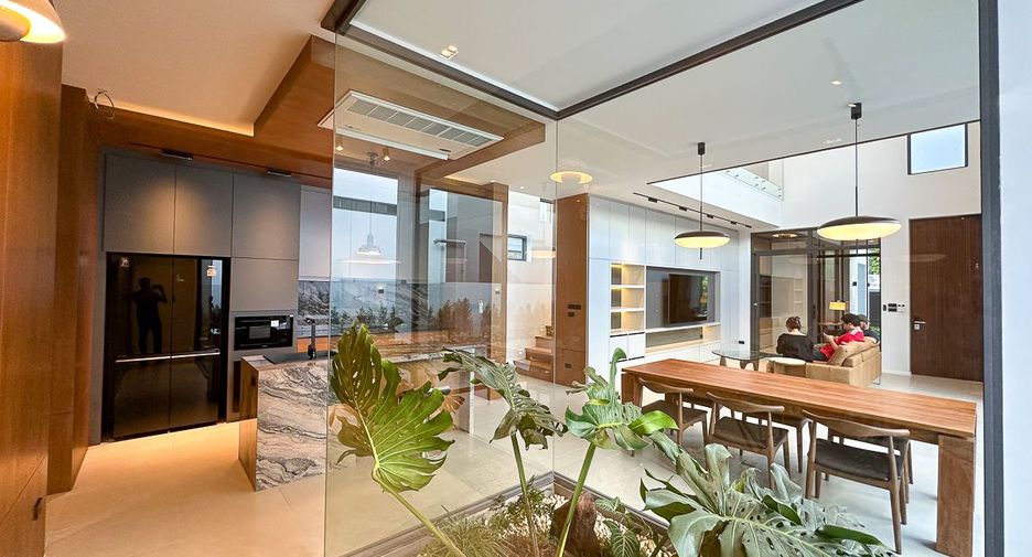 For sale 3 bedrooms villa in Mueang Chiang Mai, Chiang Mai
