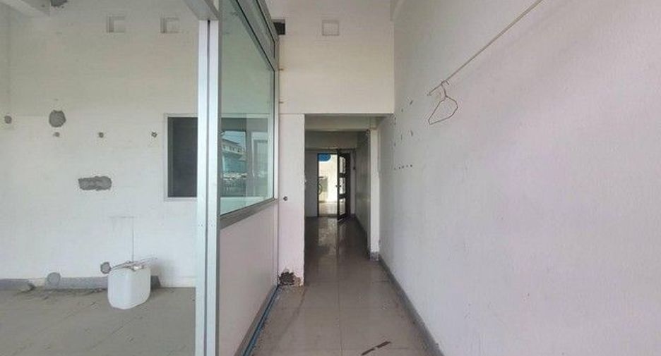Gewerbefläche zum Kauf mit 1 Zimmer in Min Buri, Bangkok