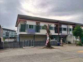 For sale 1 bed retail Space in Ban Bueng, Chonburi
