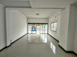 For sale 1 bed retail Space in Ban Bueng, Chonburi