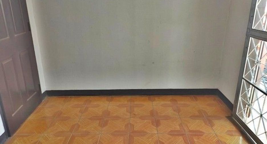 For sale 1 bed retail Space in Phibun Mangsahan, Ubon Ratchathani