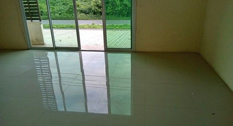 Gewerbefläche zum Kauf mit 1 Zimmer in Khok Samrong, Lopburi
